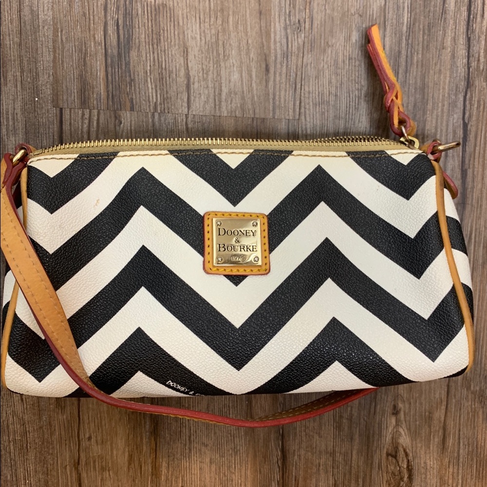 Dooney & Bourke purse